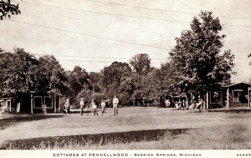 Pennellwood Resort - Vintage Postcard